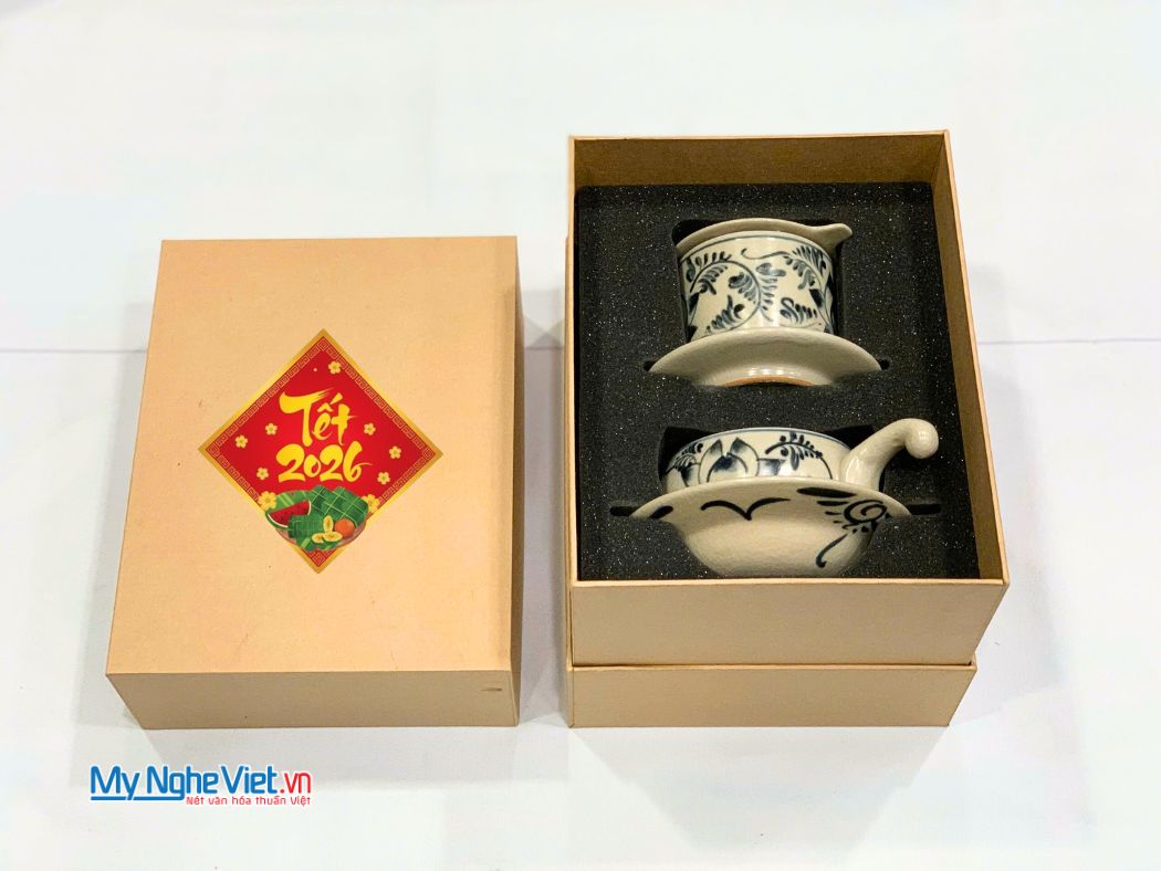 Bộ Quà Tặng Phin Cà Phê Gốm Vẽ Sen Xanh Thấp và Hộp Quà Tặng Cao Cấp CBMNV-CF004/1