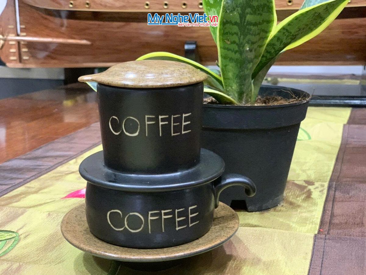 Phin cafe gốm Bát Tràng thấp màu nâu logo Viettel