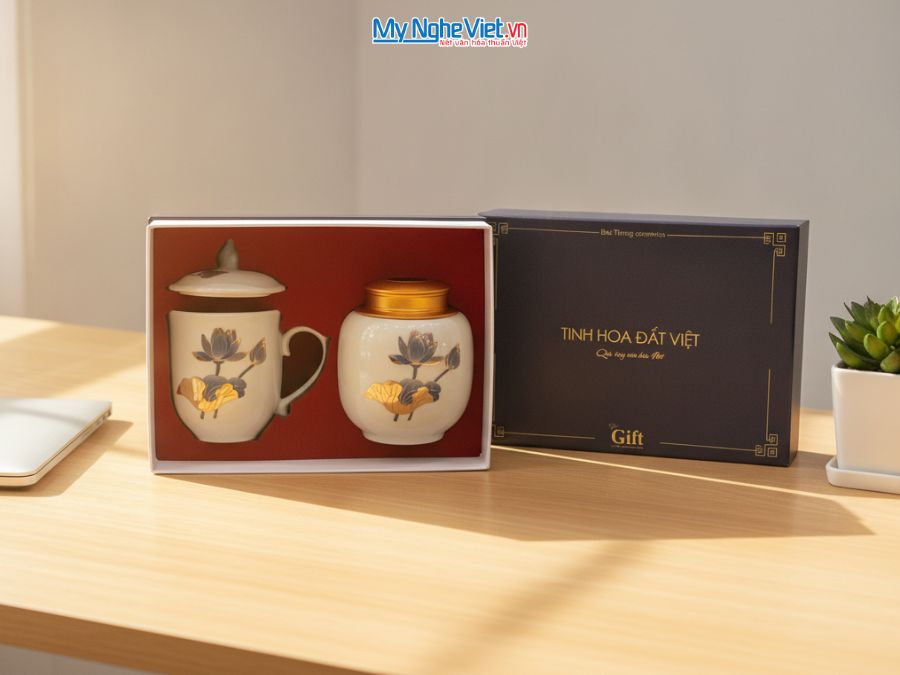 Set Ly sứ và Hũ trà gốm sứ cao cấp vẽ hoa sen CBG001
